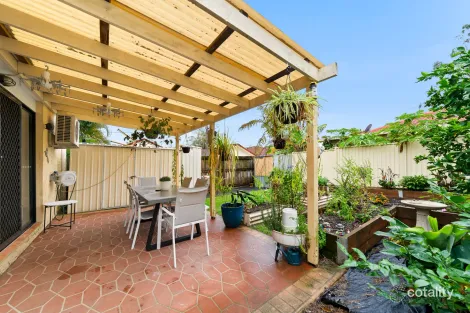 Property photo of 14 Hyde Place Forest Lake QLD 4078