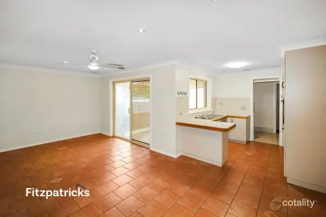 65 Dalman Pkwy, Glenfield Park, NSW 2650