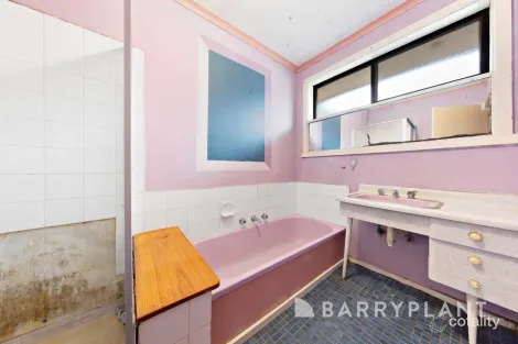 Property photo of 94 Oleander Drive St Albans VIC 3021