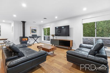 Property photo of 3 Emery Place Tumut NSW 2720