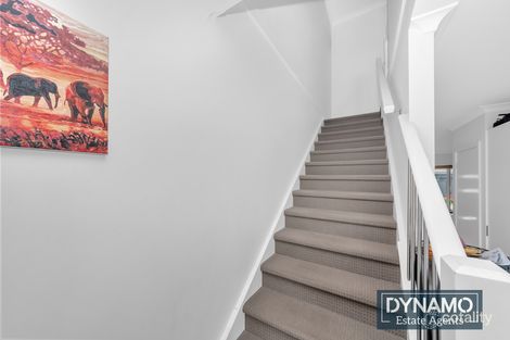 Property photo of 18/1 Hyde Park Avenue Craigieburn VIC 3064