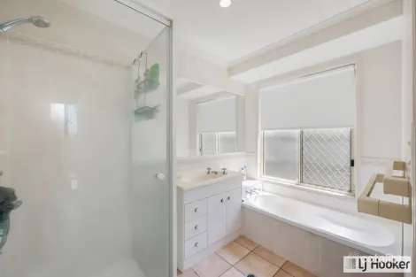 Property photo of 17 Maike Street Kalkie QLD 4670