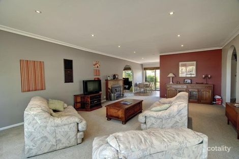 82 Monash Dr, Mulgrave, VIC 3170