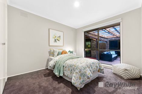 Property photo of 2 Granby Court Endeavour Hills VIC 3802