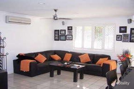 Property photo of 174 Mildura Drive Helensvale QLD 4212