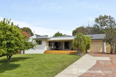 31 Snowball Rd, Kalamunda, WA 6076