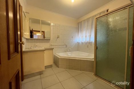 Property photo of 1 Moncur Avenue Springvale VIC 3171