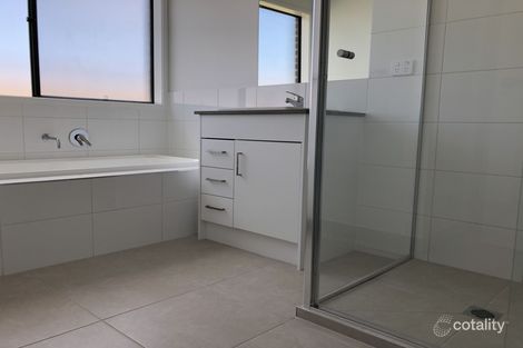 Property photo of 20 Silver Wattle Road Mount Duneed VIC 3217