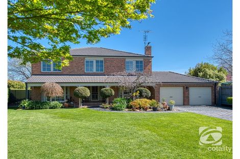 10 Sumner Ct, Berwick, VIC 3806