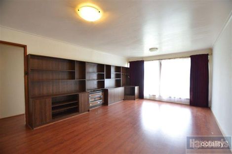 Property photo of 51 Laurina Crescent Frankston North VIC 3200