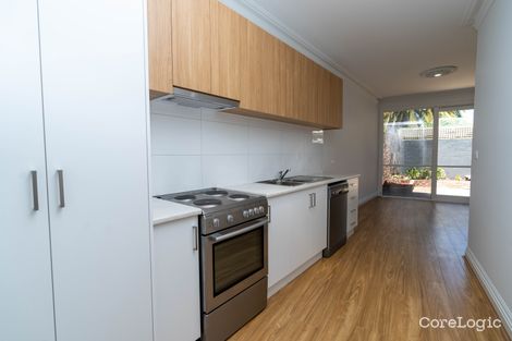 Property photo of 27 Boundary Street Port Melbourne VIC 3207