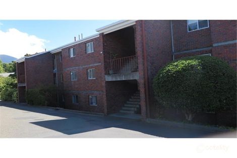 2/15 Greenlands Ave, Sandy Bay, TAS 7005