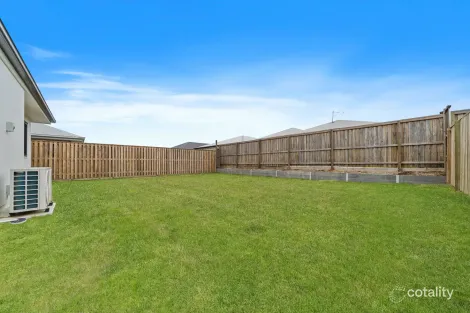 Property photo of 14 Ashwood Circuit Chambers Flat QLD 4133