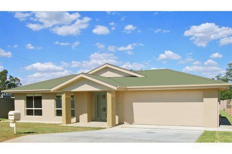 Property photo of 20 Mirrul Street Glenfield Park NSW 2650