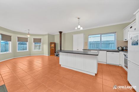 Property photo of 5 Balfour Close Point Cook VIC 3030