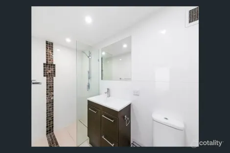 35/37 Bayview St, Runaway Bay, QLD 4216