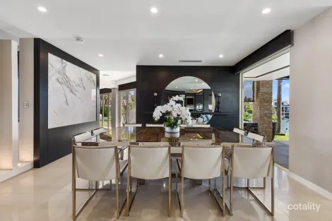 Property photo of 6 The Sovereign Mile Paradise Point QLD 4216