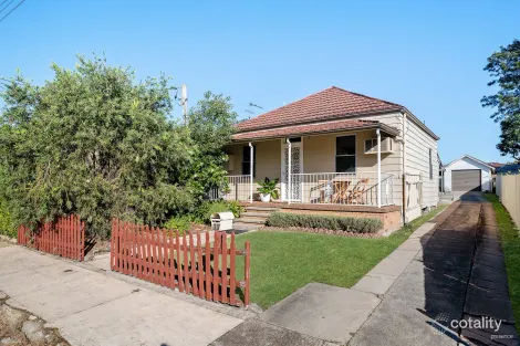 35 Clarke St, Wallsend, NSW 2287