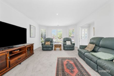 Property photo of 36 Faversham Avenue Lake Gardens VIC 3355