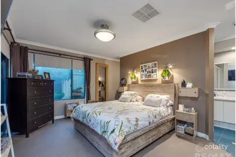 Property photo of 7 The Bridgeway Canning Vale WA 6155