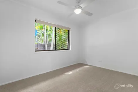 Property photo of 12 Rholanda Crescent Springwood QLD 4127