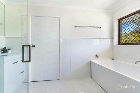 Property photo of 11 Polperro Court Alexandra Hills QLD 4161