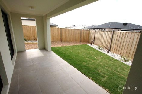 Property photo of 39 Mimosa Way Burnside Heights VIC 3023