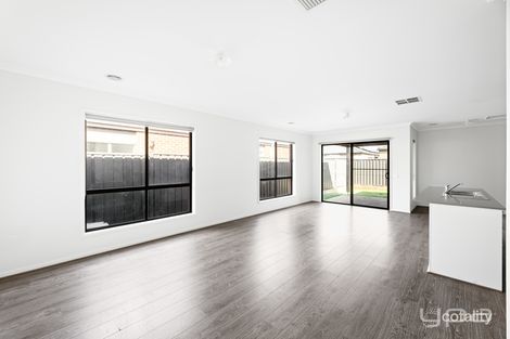 Property photo of 24 Vital Drive Tarneit VIC 3029