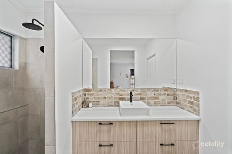 Property photo of 10 Cardross Link Smithfield QLD 4878