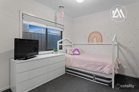 Property photo of 33 Dynasty Drive Cranbourne South VIC 3977
