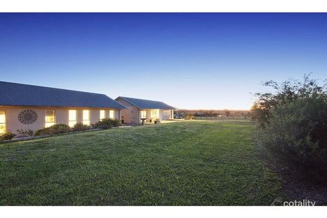 379 Talga Rd, Lovedale, NSW 2325