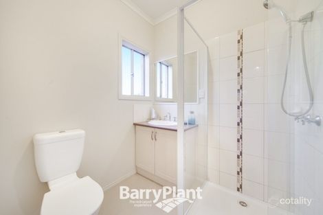 Property photo of 23 Joseph Banks Drive Pakenham VIC 3810
