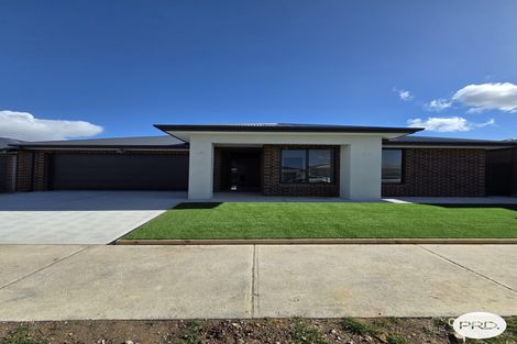 Property photo of 63 Carrera Crescent Clyde VIC 3978