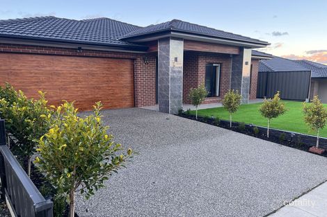 Property photo of 22 Groundberry Avenue Wallan VIC 3756