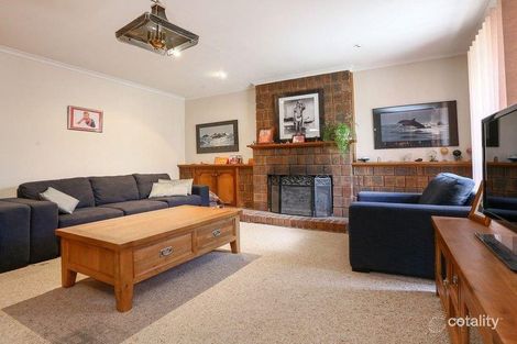 Property photo of 4 Petrel Close Mount Eliza VIC 3930