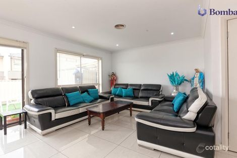 Property photo of 2/12 Merlynston Close Dallas VIC 3047