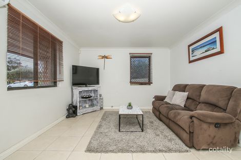 Property photo of 18 Roxwell Way Girrawheen WA 6064