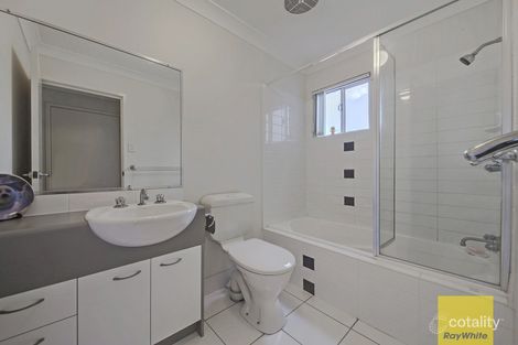 Property photo of 2/83 Dibar Street Wynnum QLD 4178