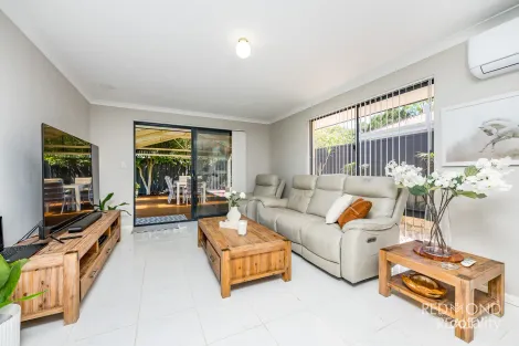 Property photo of 6 McCoy Place Quinns Rocks WA 6030