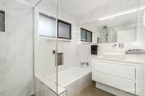 Property photo of 2 Chevron Street Ferny Hills QLD 4055
