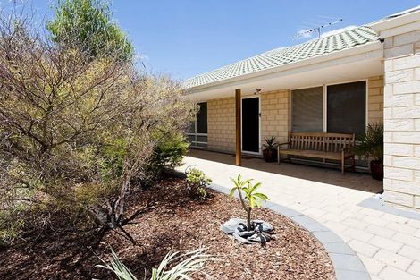 Property photo of 40 Highlander Parade Rockingham WA 6168