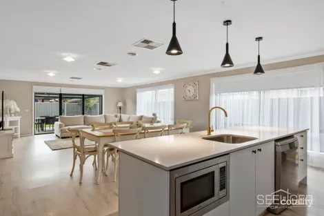 Property photo of 18 Silverwoods Boulevard Yarrawonga VIC 3730