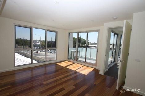 Property photo of 206/7 Brighton Road St Kilda VIC 3182