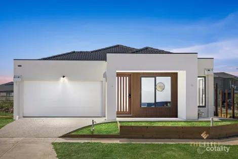 18 Lowland Cres, Truganina, VIC 3029