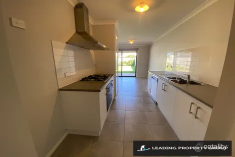 25a Hanrahan St, Hamilton Valley, NSW 2641