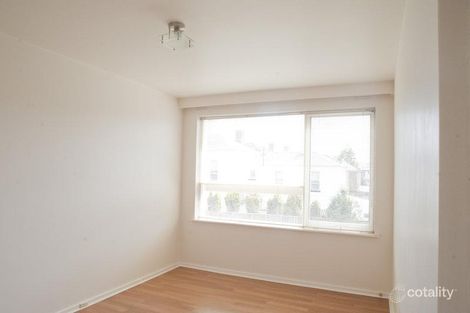 Property photo of 17/19A Ellesmere Road Windsor VIC 3181