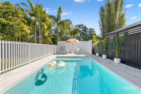 Property photo of 30 Crest Drive Elanora QLD 4221