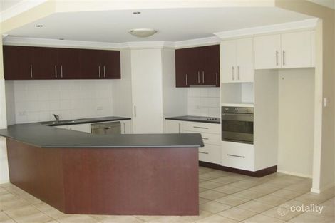 Property photo of 17 Yorston Place Ormiston QLD 4160