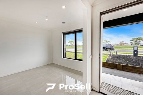 Property photo of 8 Richford Street Tarneit VIC 3029