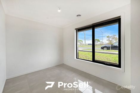 Property photo of 8 Richford Street Tarneit VIC 3029